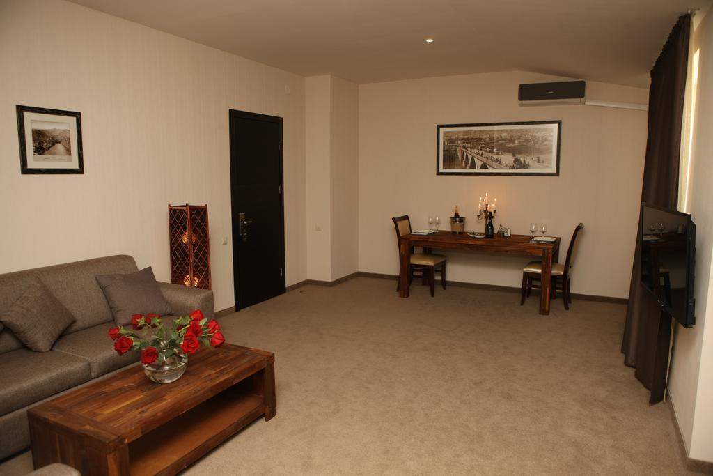 Hotel Orion Old Town Тбилиси Екстериор снимка