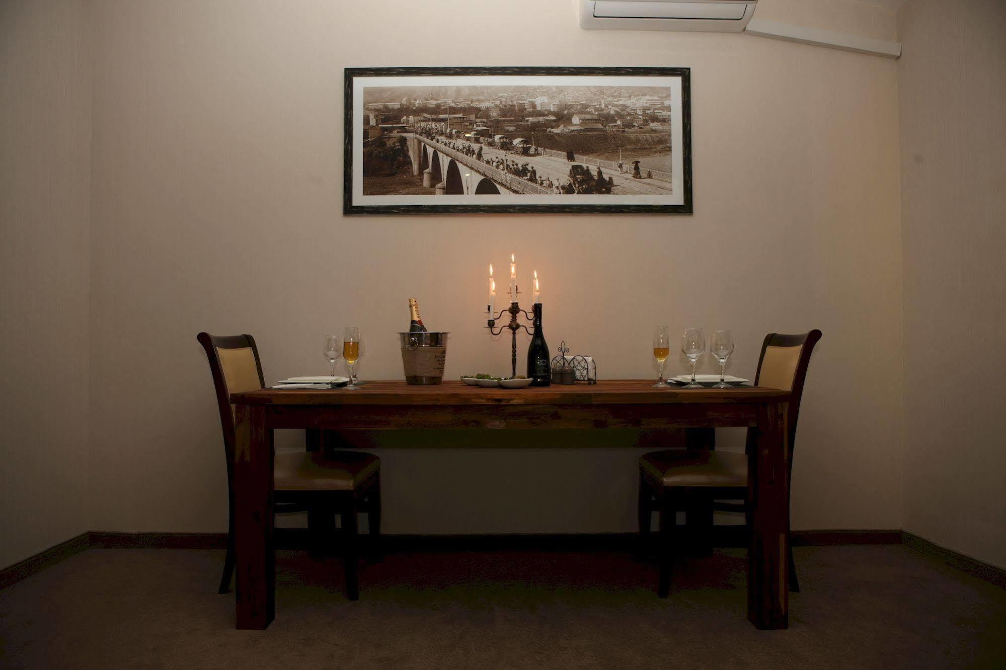 Hotel Orion Old Town Тбилиси Екстериор снимка