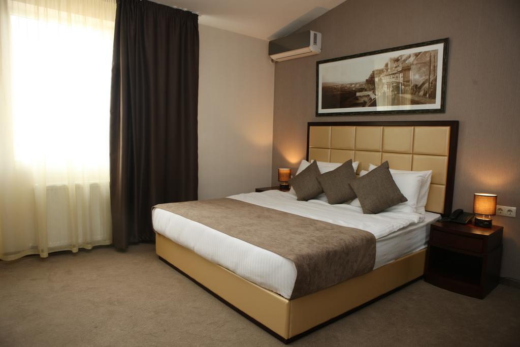 Hotel Orion Old Town Тбилиси Екстериор снимка