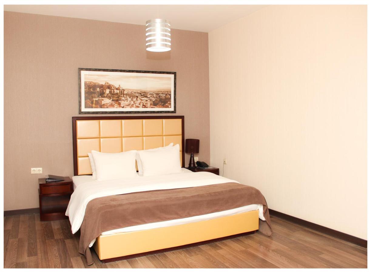 Hotel Orion Old Town Тбилиси Екстериор снимка
