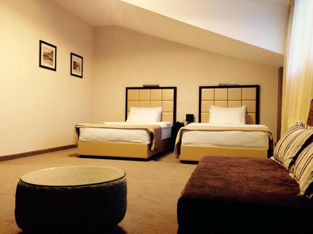 Hotel Orion Old Town Тбилиси Екстериор снимка