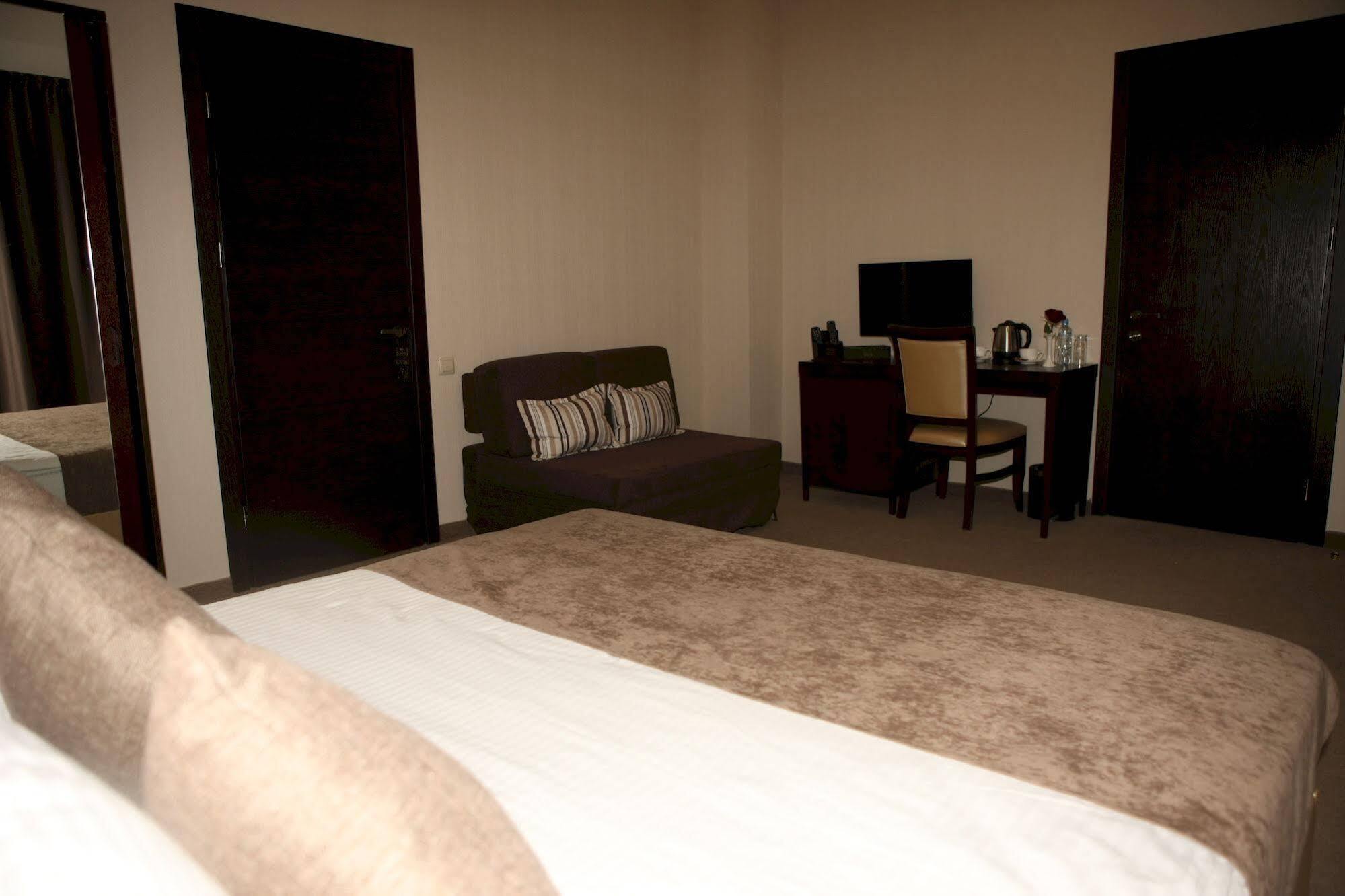 Hotel Orion Old Town Тбилиси Екстериор снимка