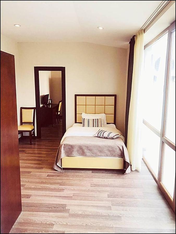 Hotel Orion Old Town Тбилиси Екстериор снимка